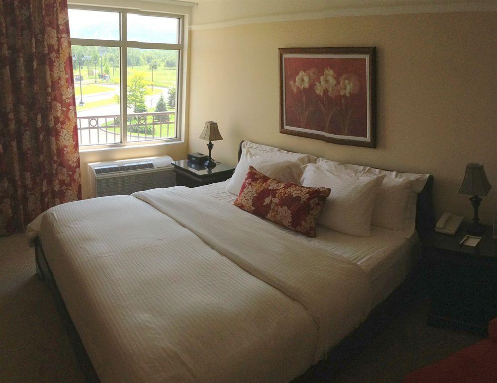 Le St-Martin Hotel&Suites Laval Buitenkant foto