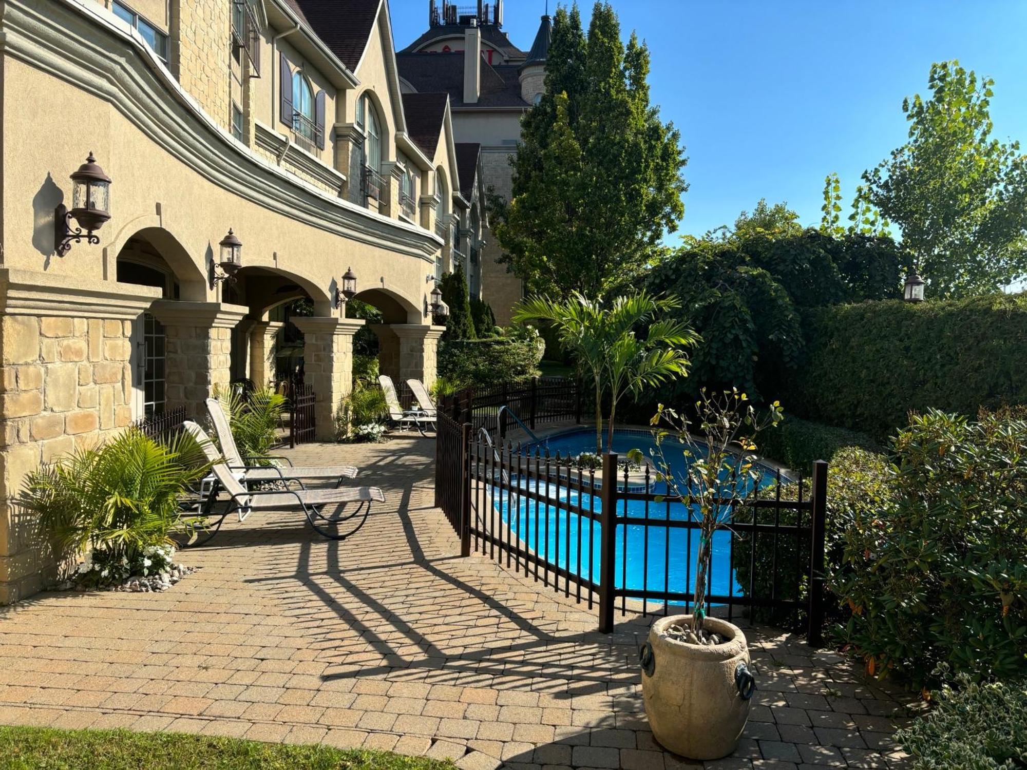 Le St-Martin Hotel&Suites Laval Buitenkant foto