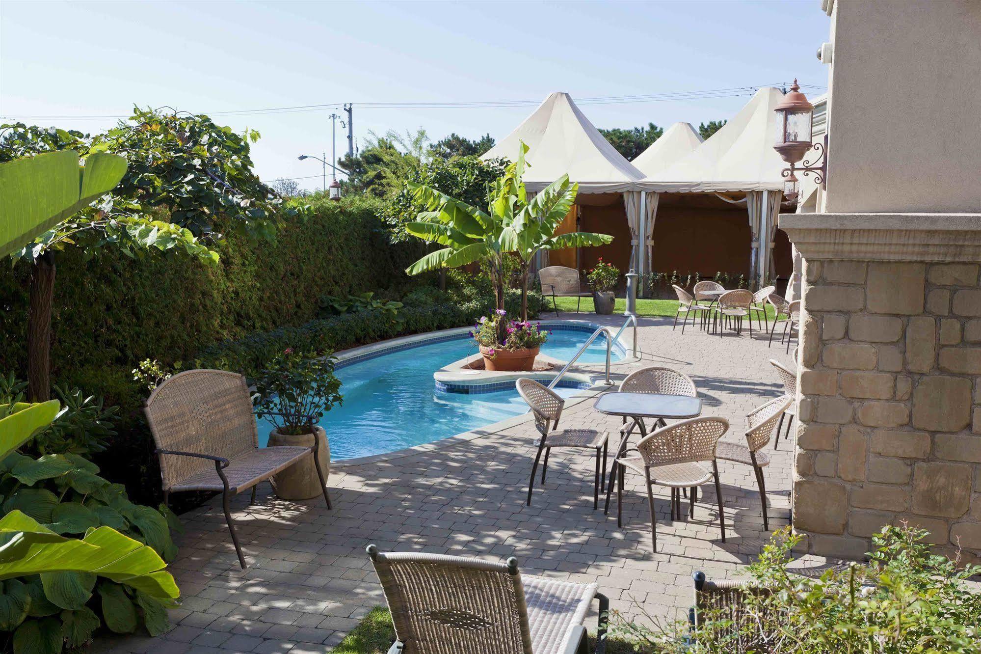 Le St-Martin Hotel&Suites Laval Buitenkant foto